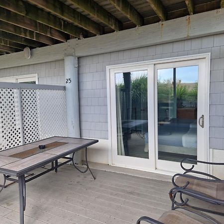Sandcastle Beachfront Inn Westerly Exterior foto