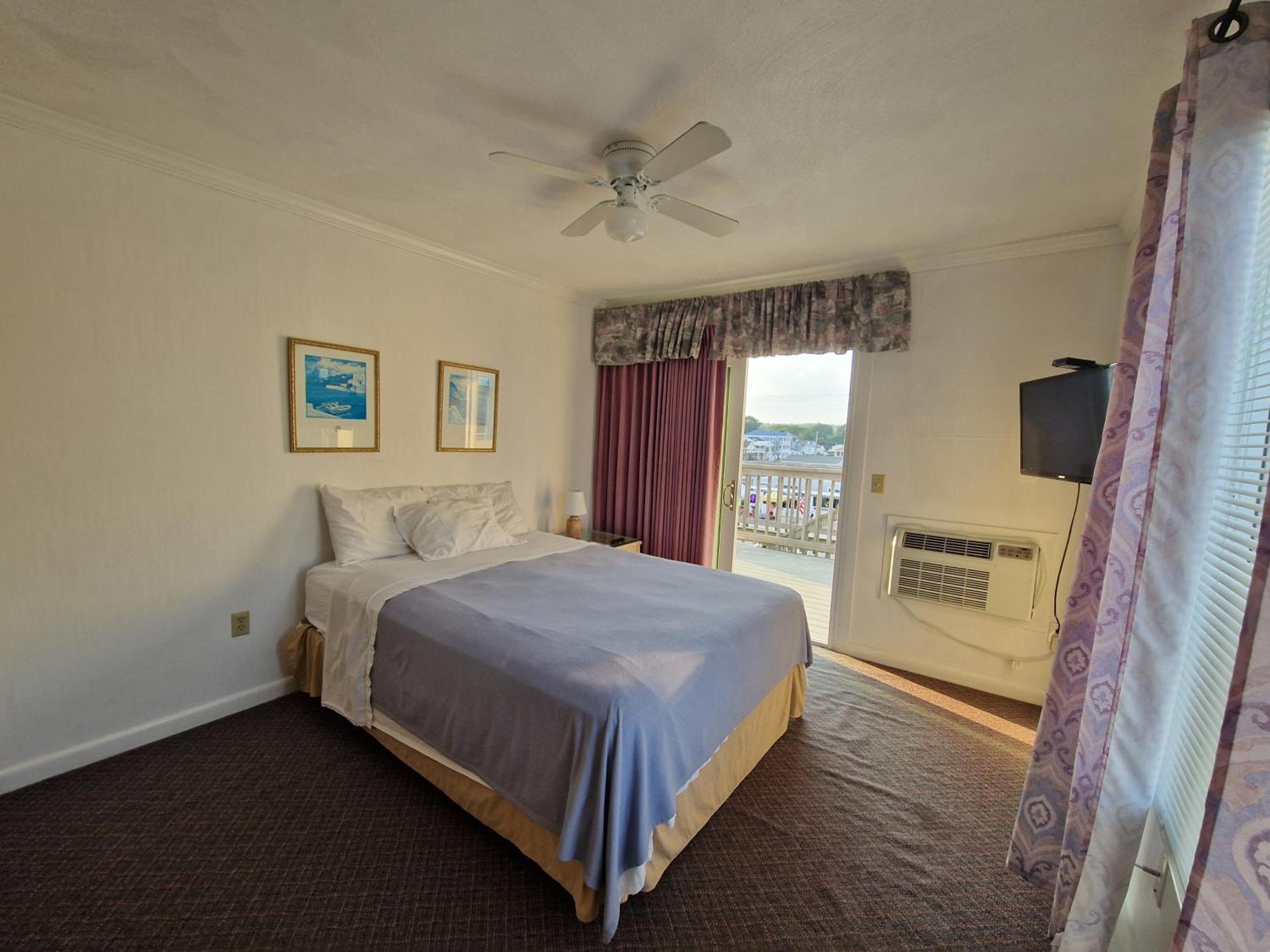 Sandcastle Beachfront Inn Westerly Exterior foto